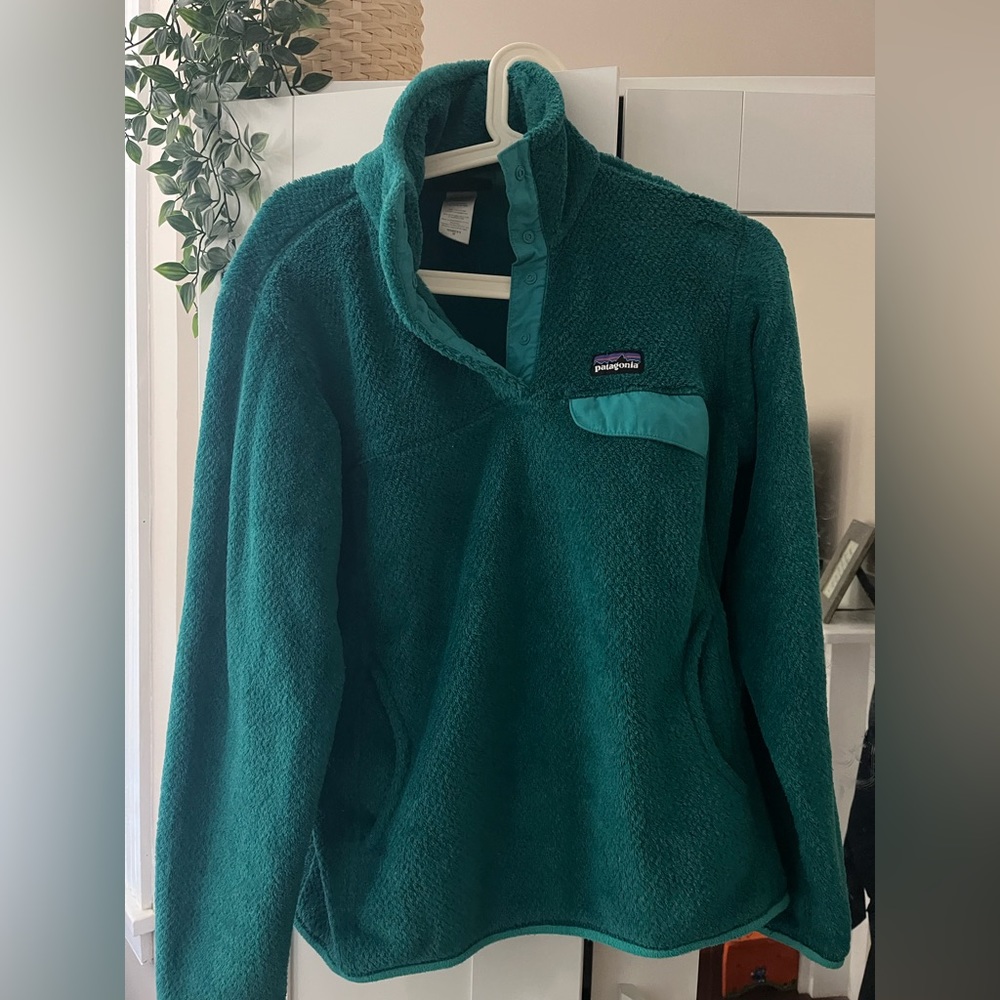 Patagonia women’s retool snap pullover